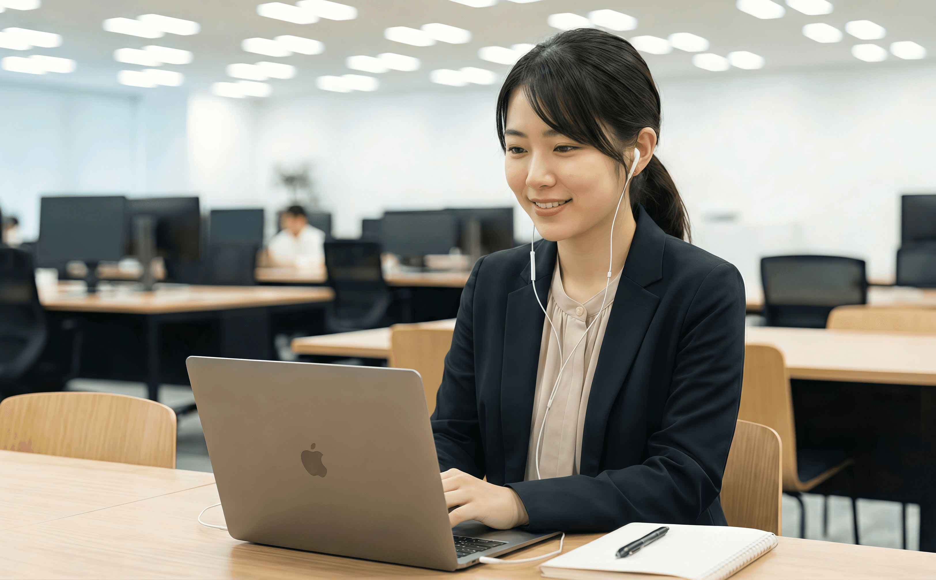 【企業向け】AI活用でスキルアップ！法人研修の最新トレンドと事例